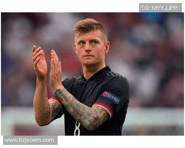 克罗斯领衔战术革新助力球队重塑辉煌的传奇之路 克罗斯领衔战术革新助力球队重塑辉煌的传奇之路